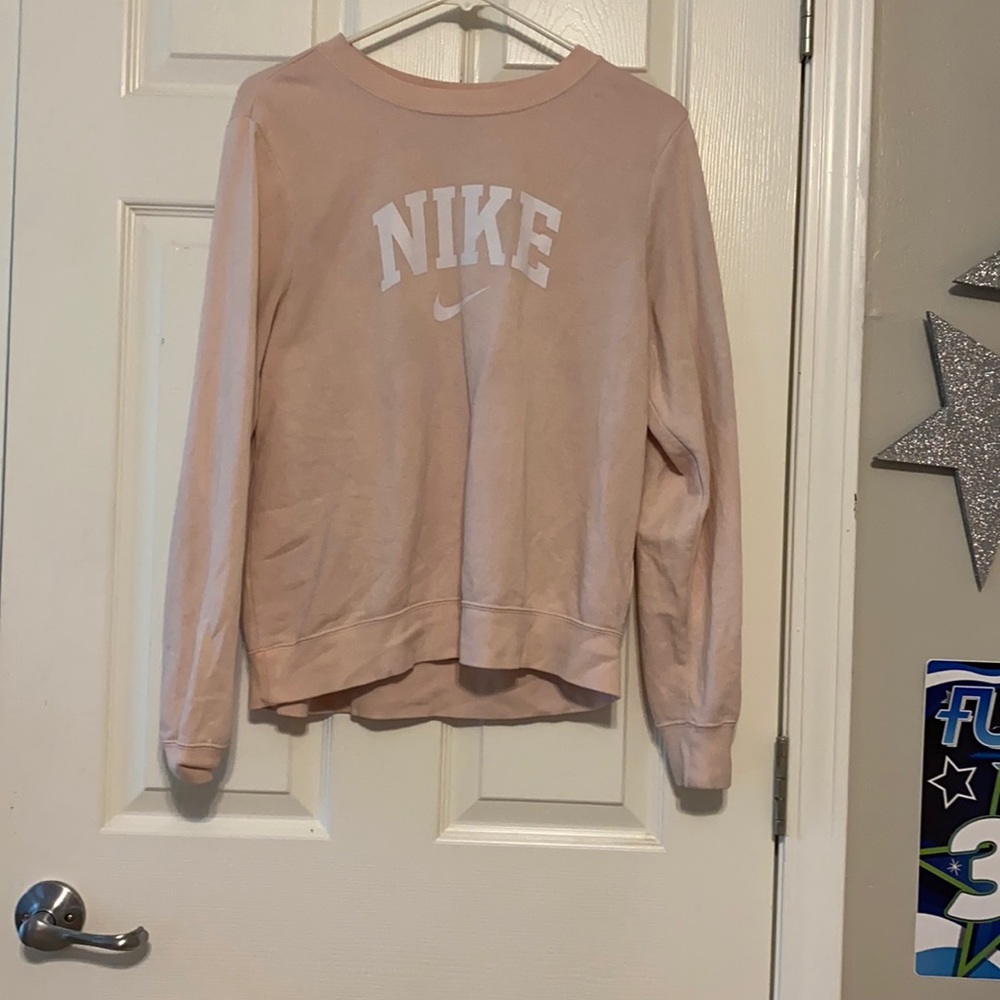 Nike pink sweatshirt in great condition!!!